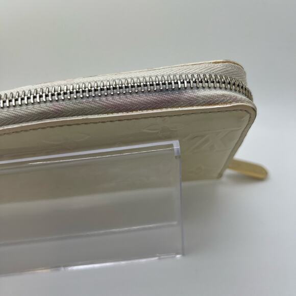 Louis Vuitton Cream Vernis zippy Wallet - Picture 6 of 12